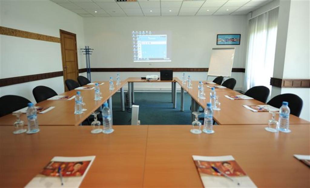 Ibis Agadir Hotel Bagian luar foto