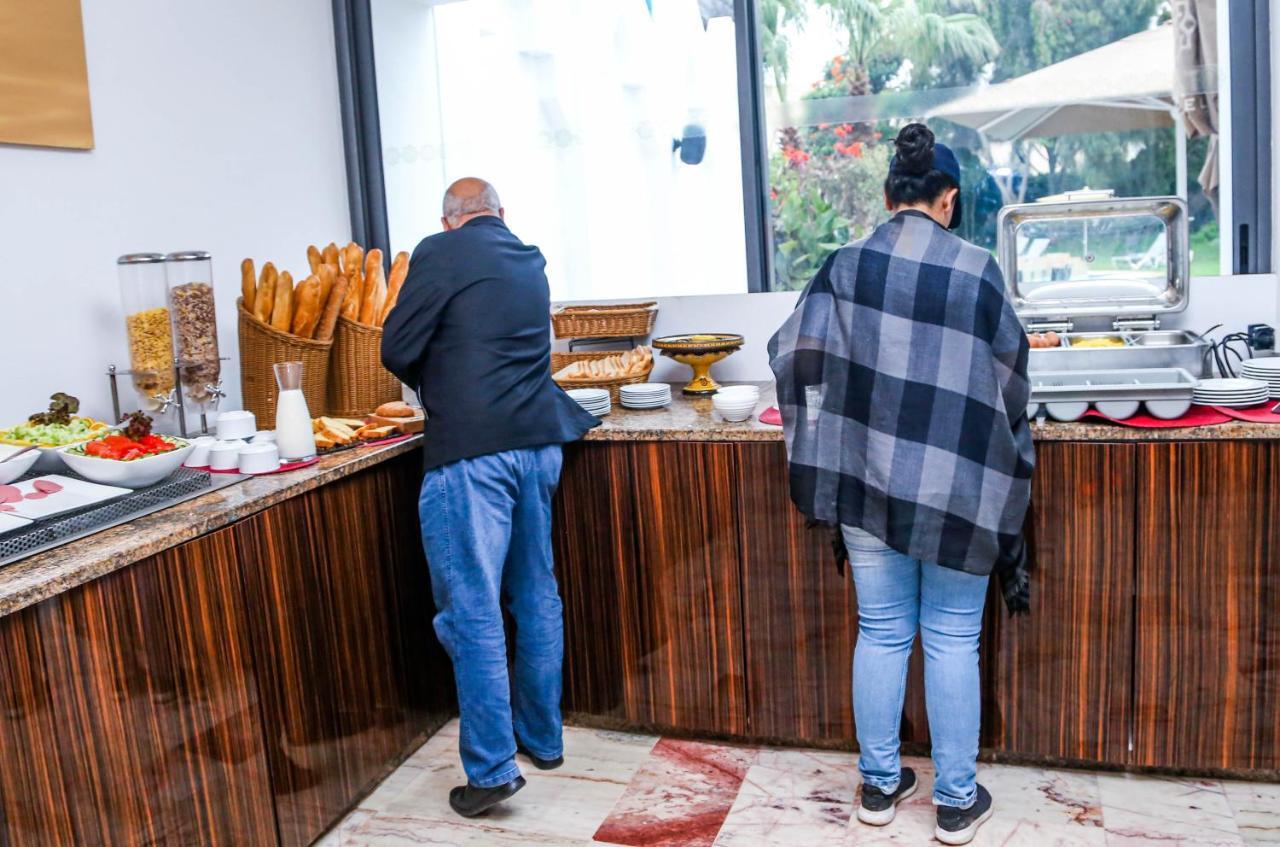 Ibis Agadir Hotel Bagian luar foto