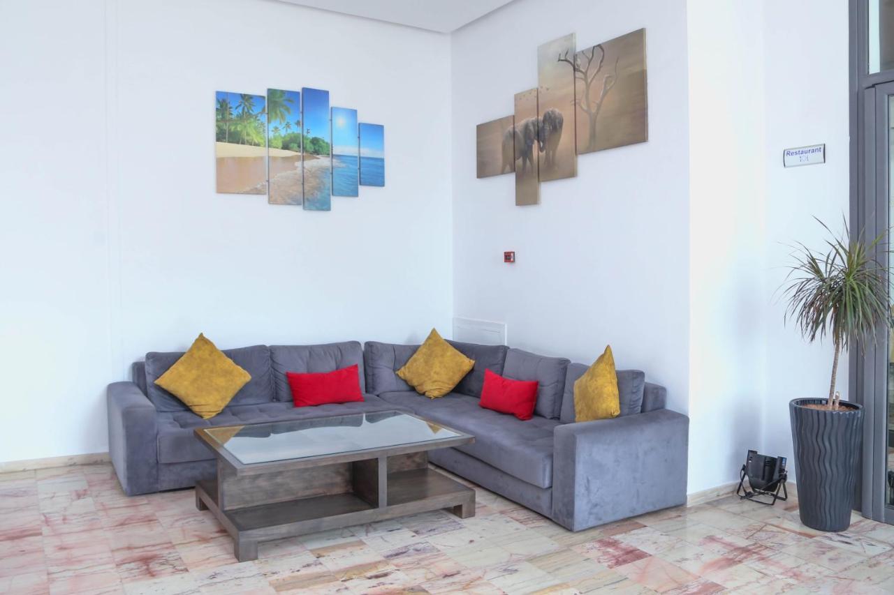 Ibis Agadir Hotel Bagian luar foto
