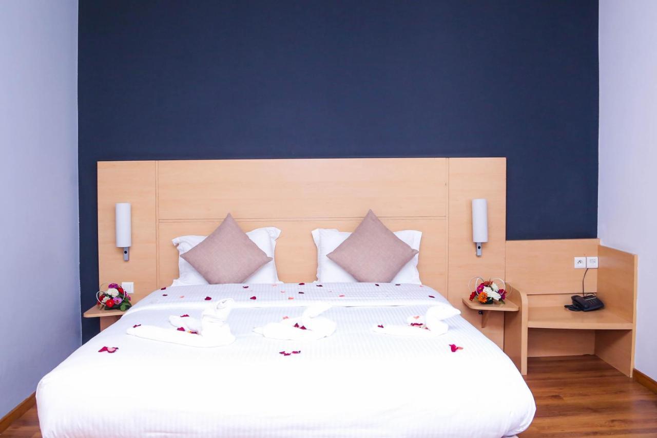 Ibis Agadir Hotel Bagian luar foto